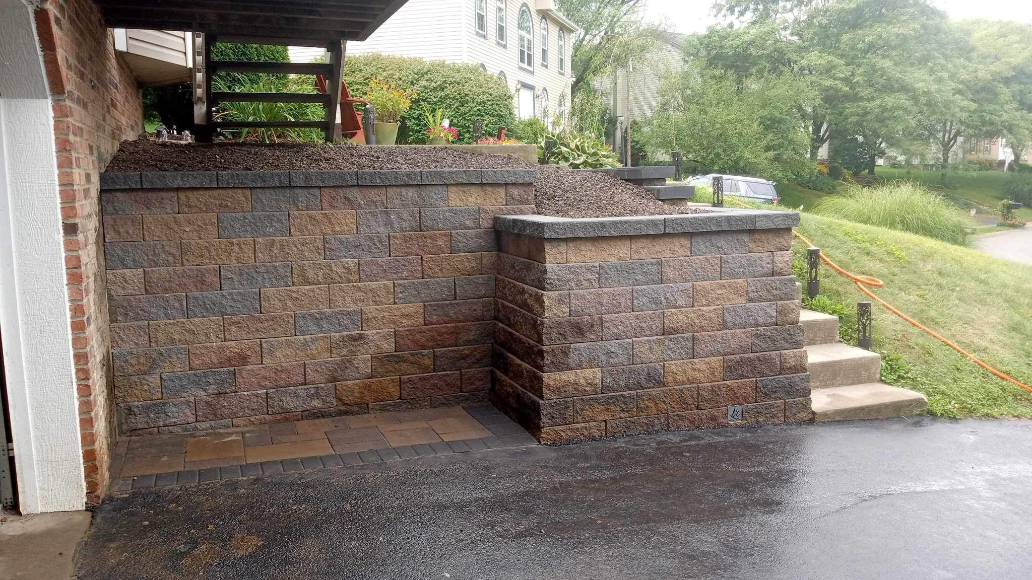 Pittsburgh retaining wall built by Kelley Construction